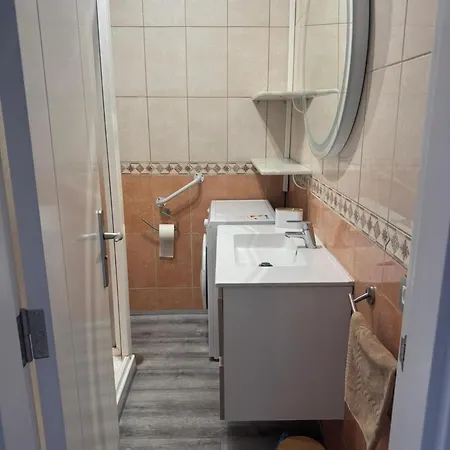 Americas 1-bed Sleeps 5 Pool Parking Apartamento *