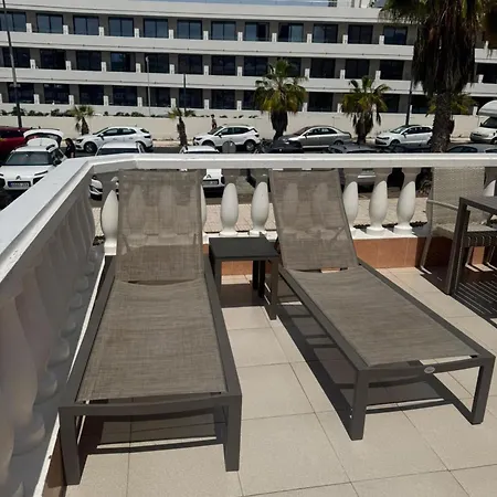 Apartment Americas 1-bed Sleeps 5 Pool Parking *