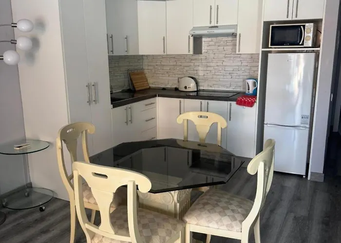 Apartmán Americas 1-bed Sleeps 5 Pool Parking