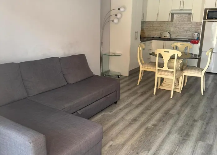 Appartement Americas 1-bed Sleeps 5 Pool Parking