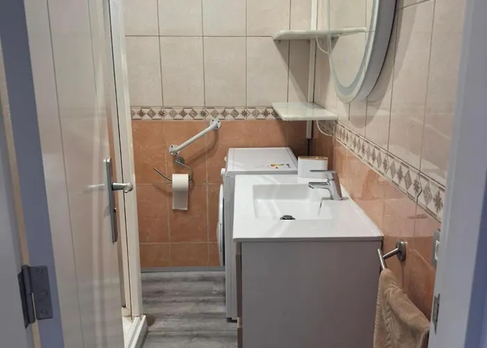 Americas 1-bed Sleeps 5 Pool Parking Apartmán *