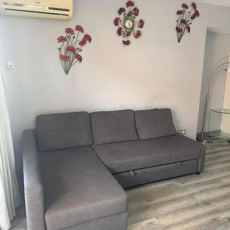 Americas 1-bed Sleeps 5 Pool Parking *