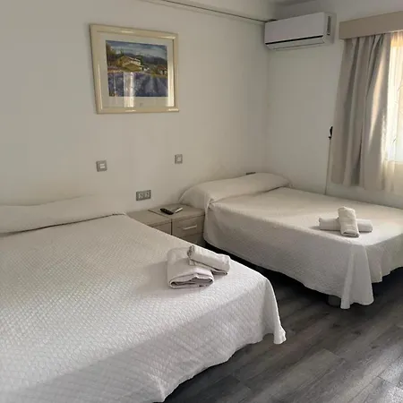 Americas 1-bed Sleeps 5 Pool Parking Apartman